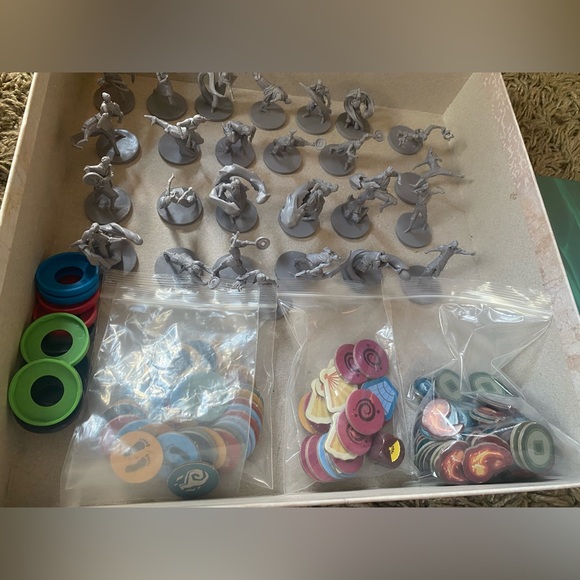 IDW Games 2017 the Legend of Korra Pro Bending Arena Deluxe Kickstarter Edition - Picture 8 of 10